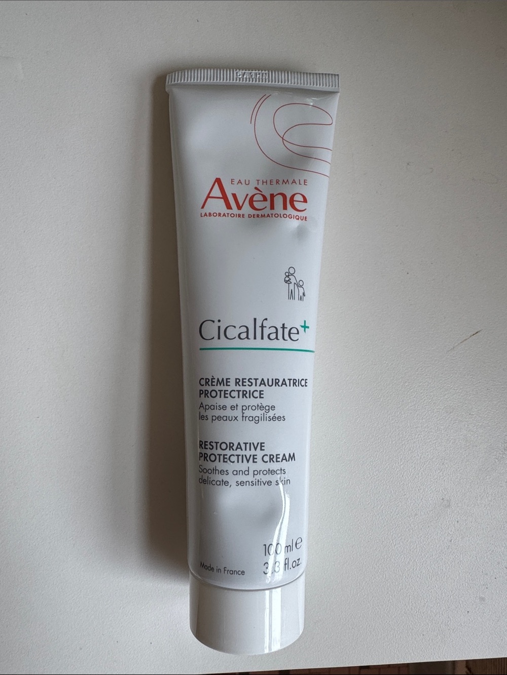Avène Cicalfate+ Restorative Protective Cream - White with Teal Accent